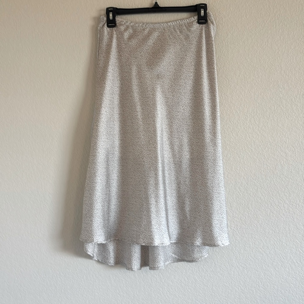 Flowy skirt